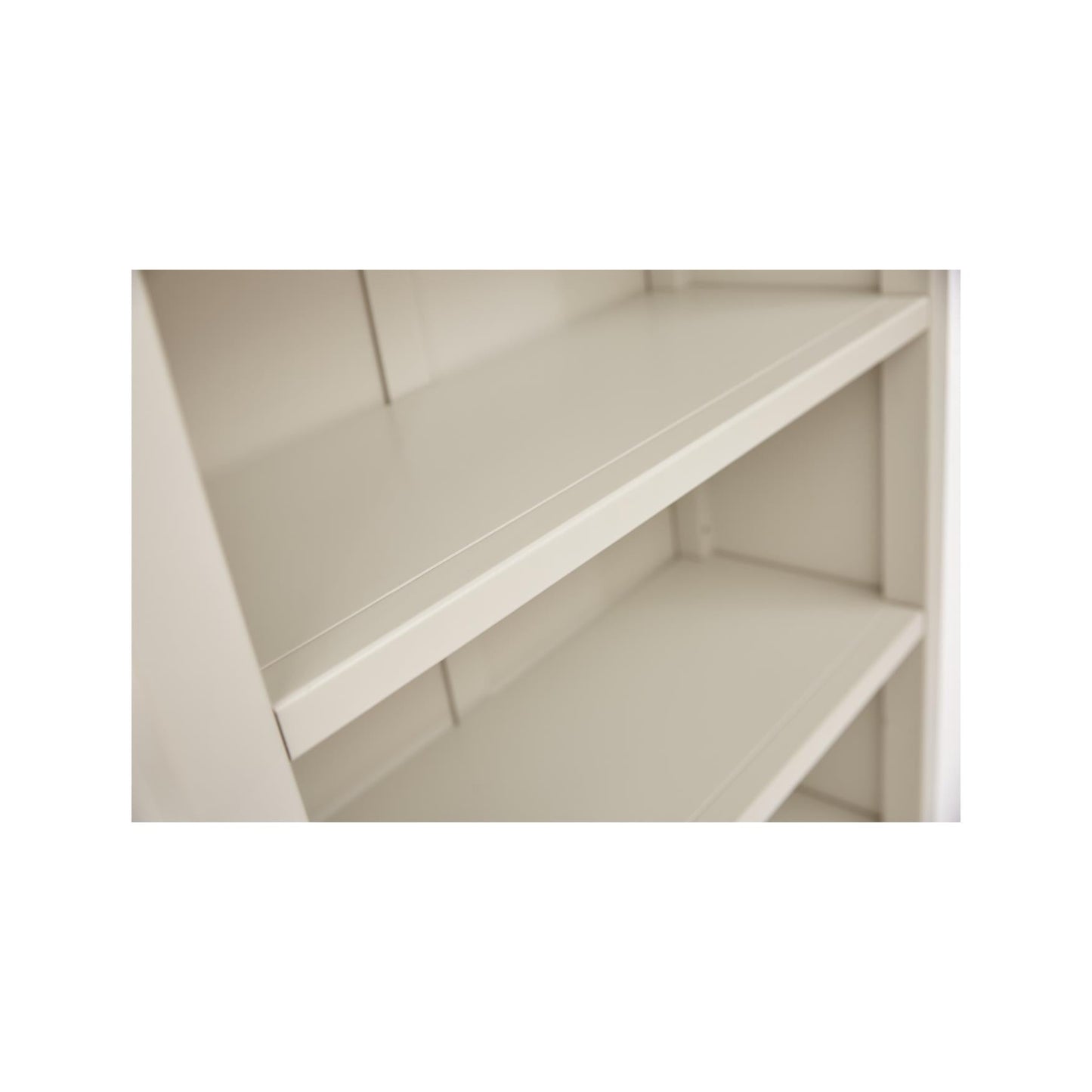 Ready-to-assemble bookcase