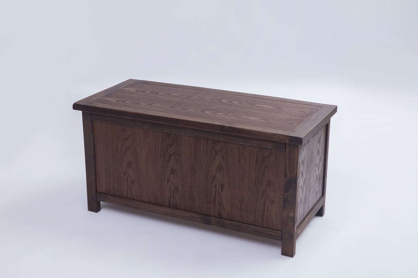 Ready-to-assemble storage bench