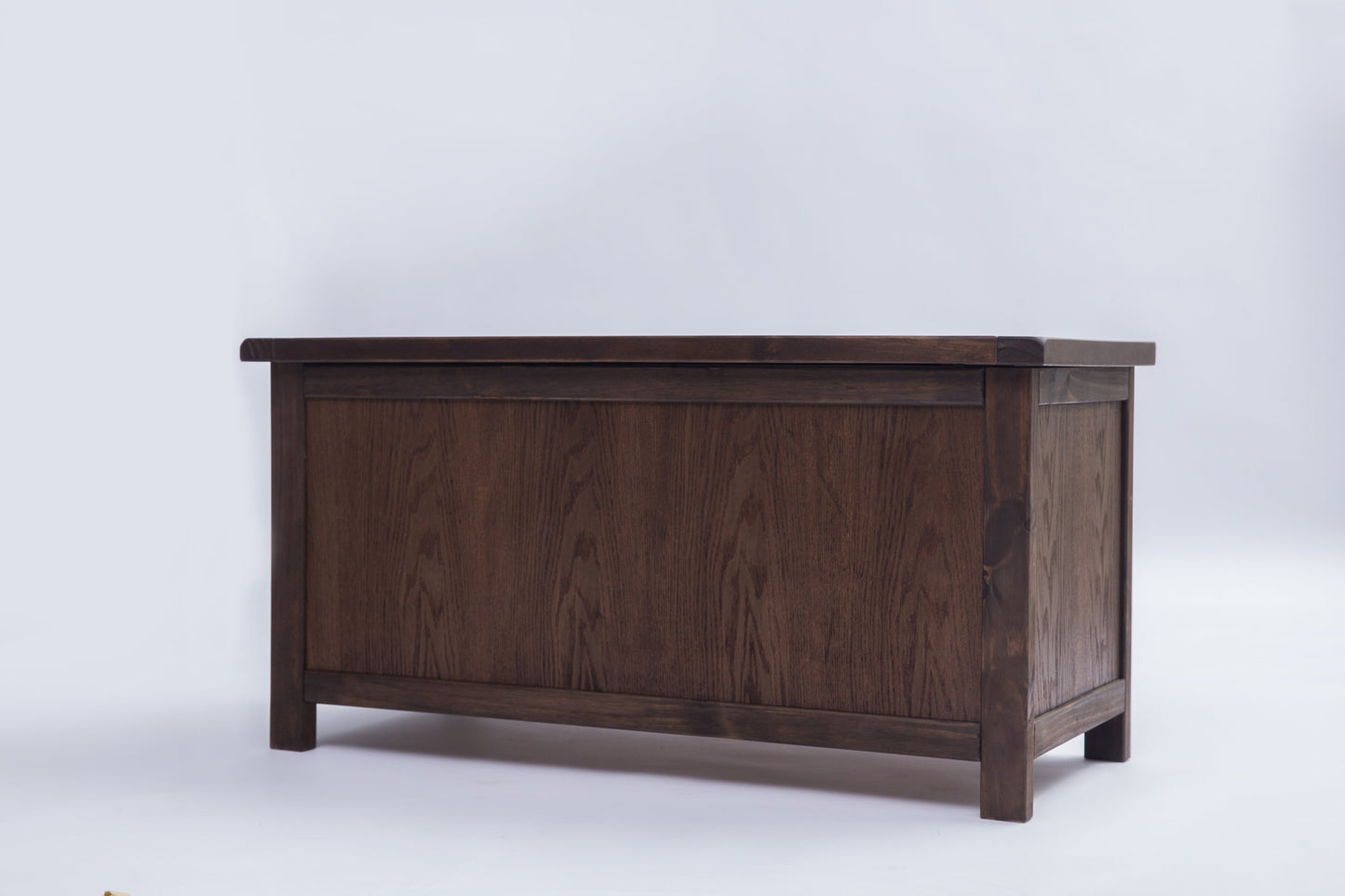 Ready-to-assemble storage bench