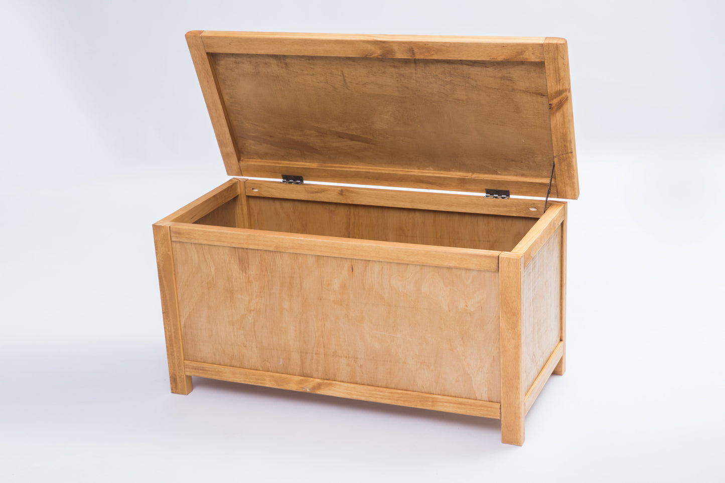 Ready-to-assemble storage bench