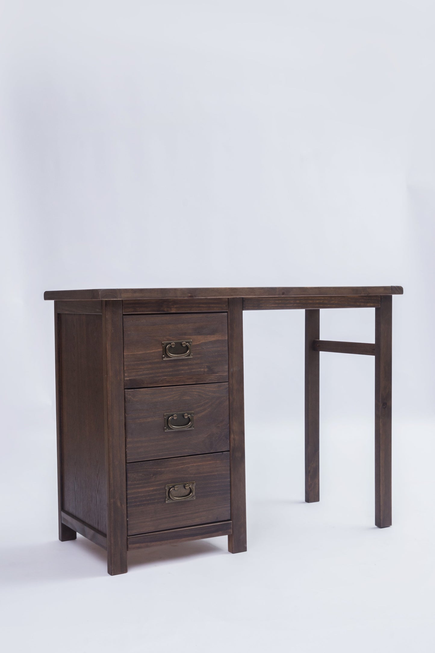 Ready-to-assemble solid wood desk