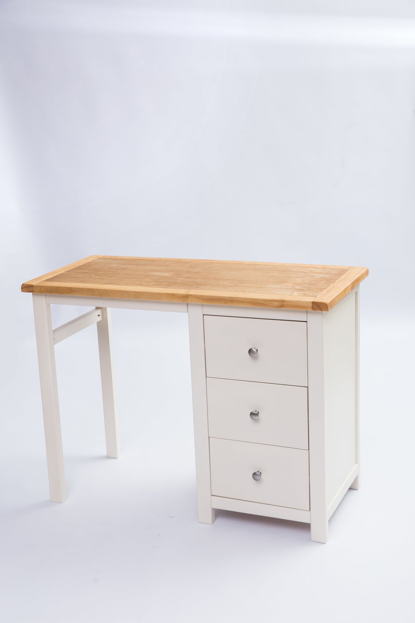 Ready-to-assemble solid wood desk