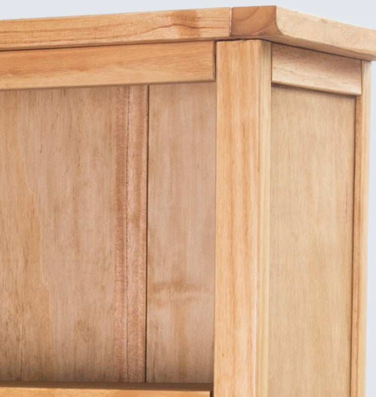 Ready-to-assemble bookcase
