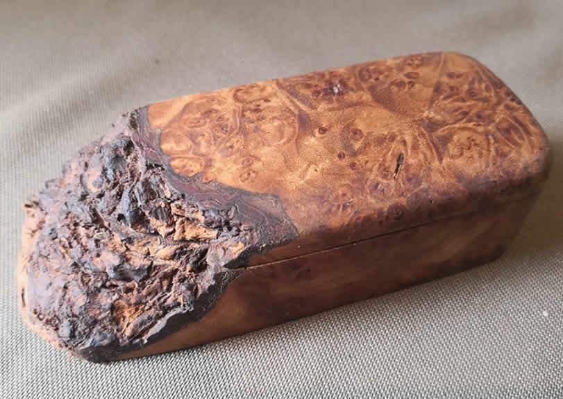 Live edge decorative box with lid